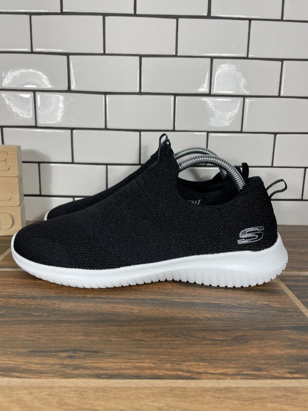 Skechers Ultra Flex First Take Shoes Womens 9.5 Black Knit Stretch Fit Sneakers